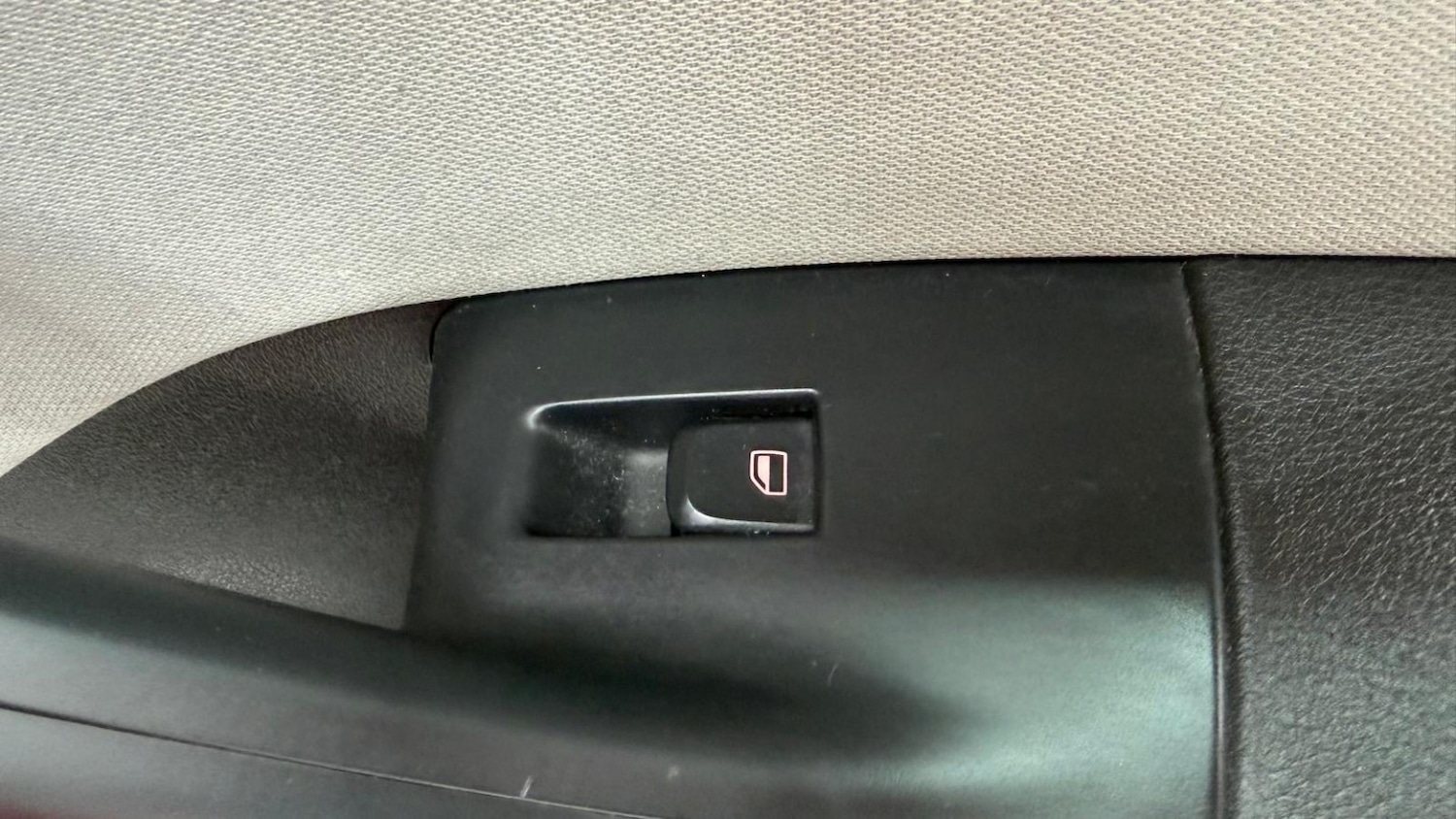 Used Audi Q3 2014 for sale - 76935361: Photo 28