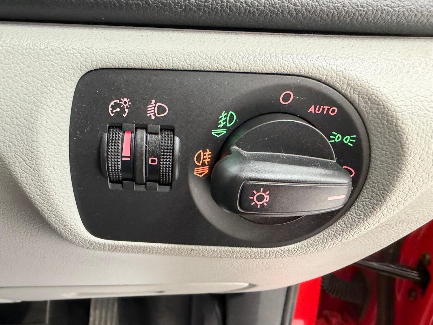 Used Audi Q3 2014 for sale - 76935361: Photo 31