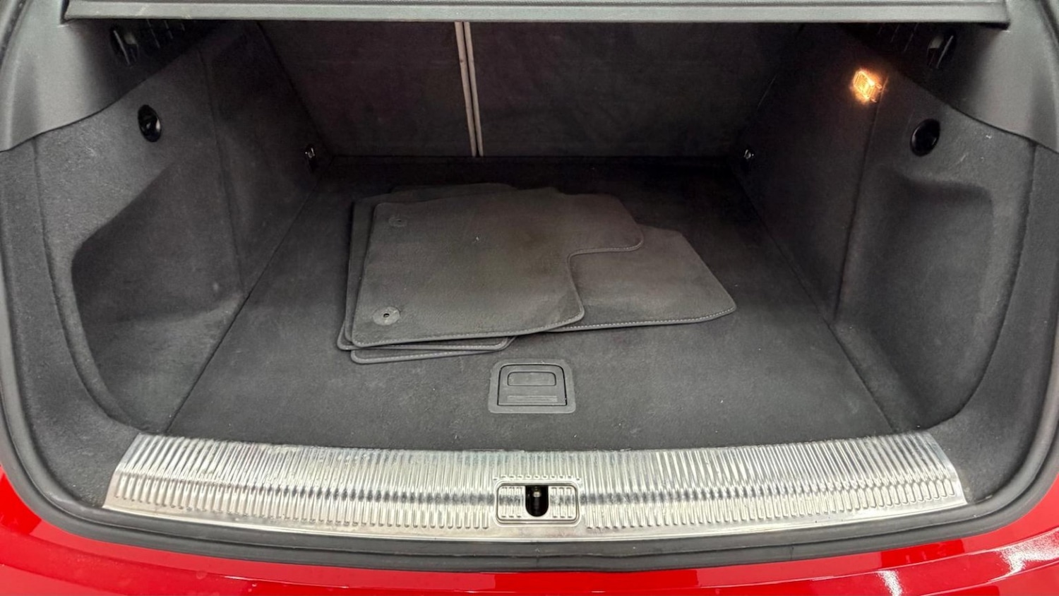 Used Audi Q3 2014 for sale - 76935361: Photo 35