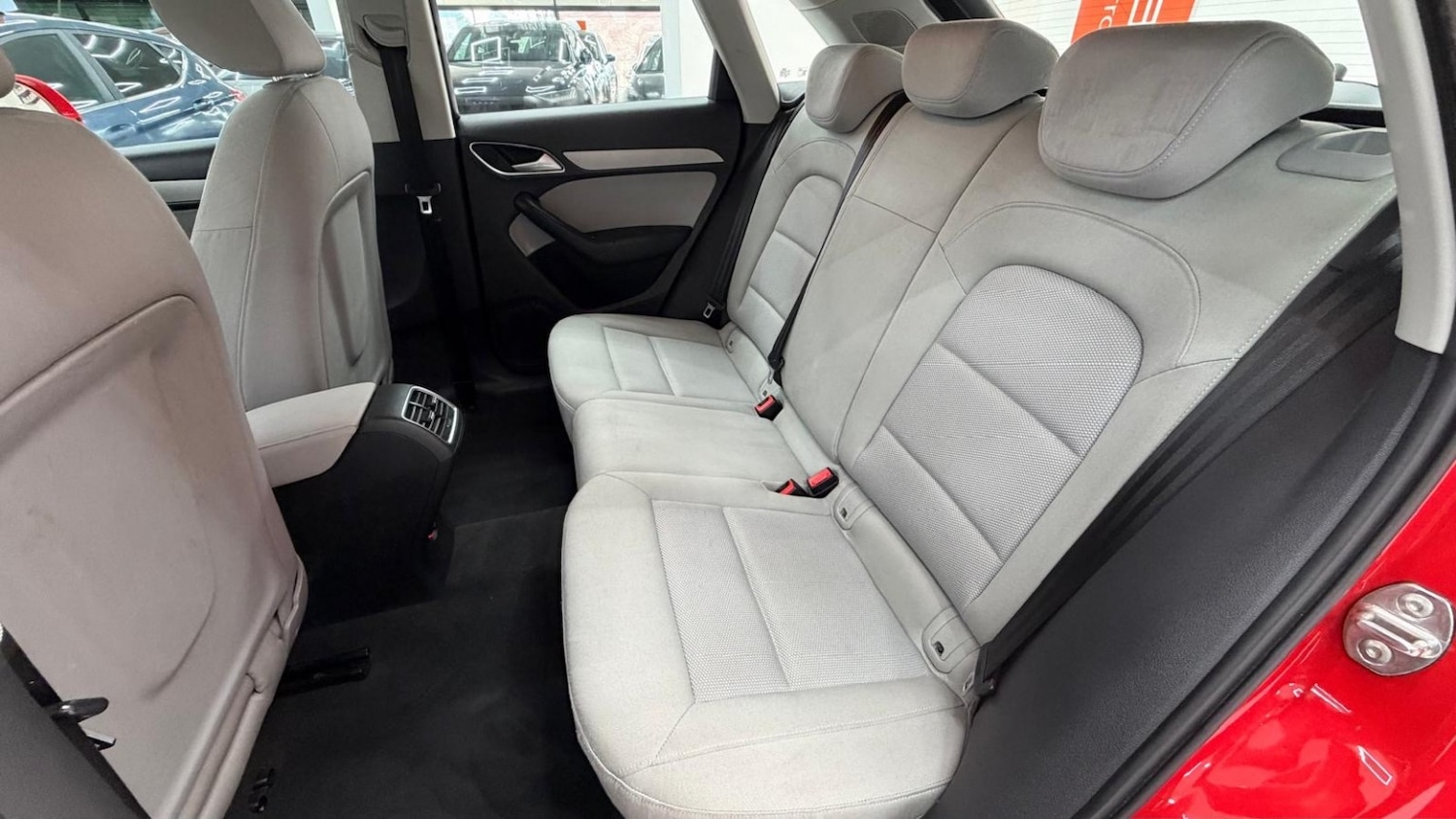 Used Audi Q3 2014 for sale - 76935361: Photo 40