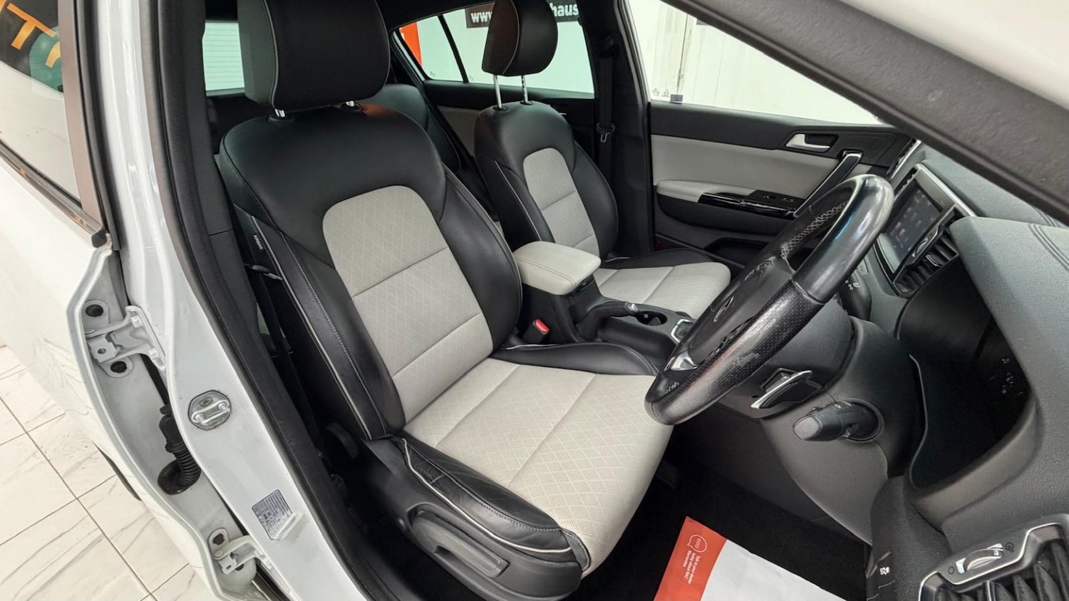 Used Kia Sportage 2017 for sale - 76662776: Photo 60