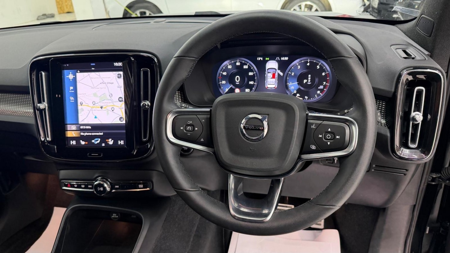 Used Volvo XC40 2022 for sale - 77001562: Photo 73