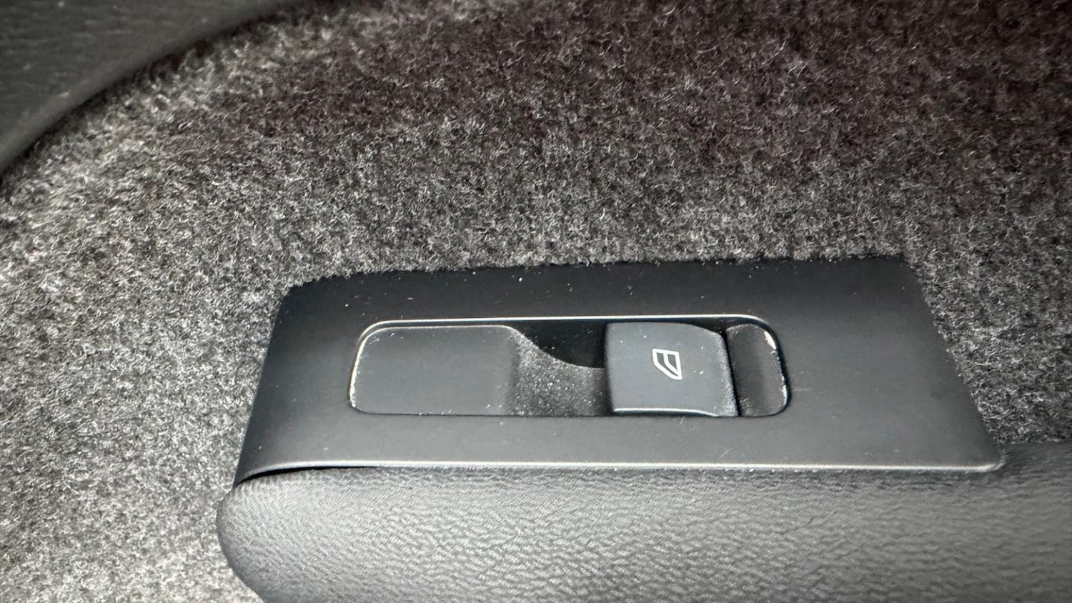 Used Volvo XC40 2022 for sale - 77001562: Photo 74