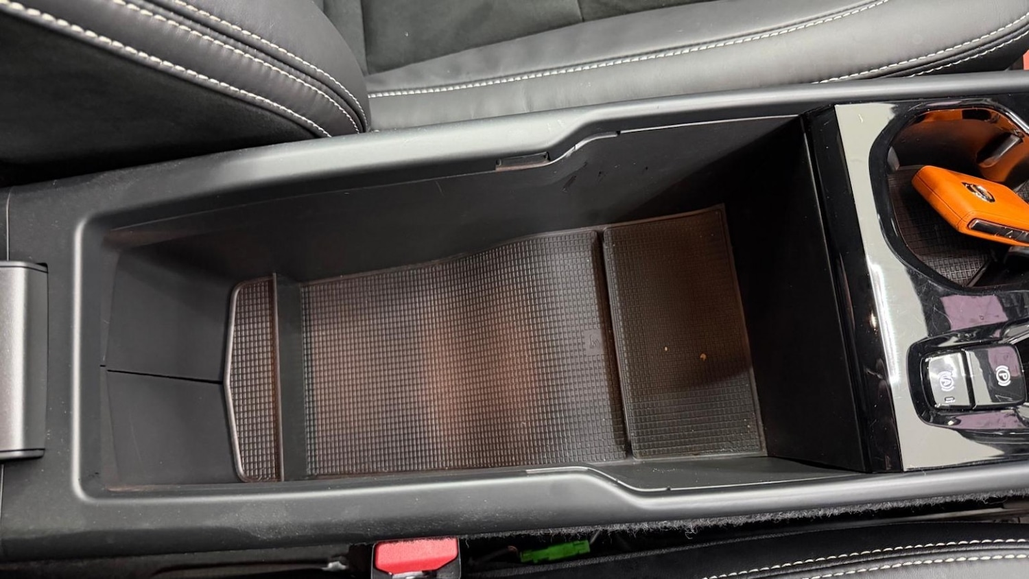 Used Volvo XC40 2022 for sale - 77001562: Photo 78