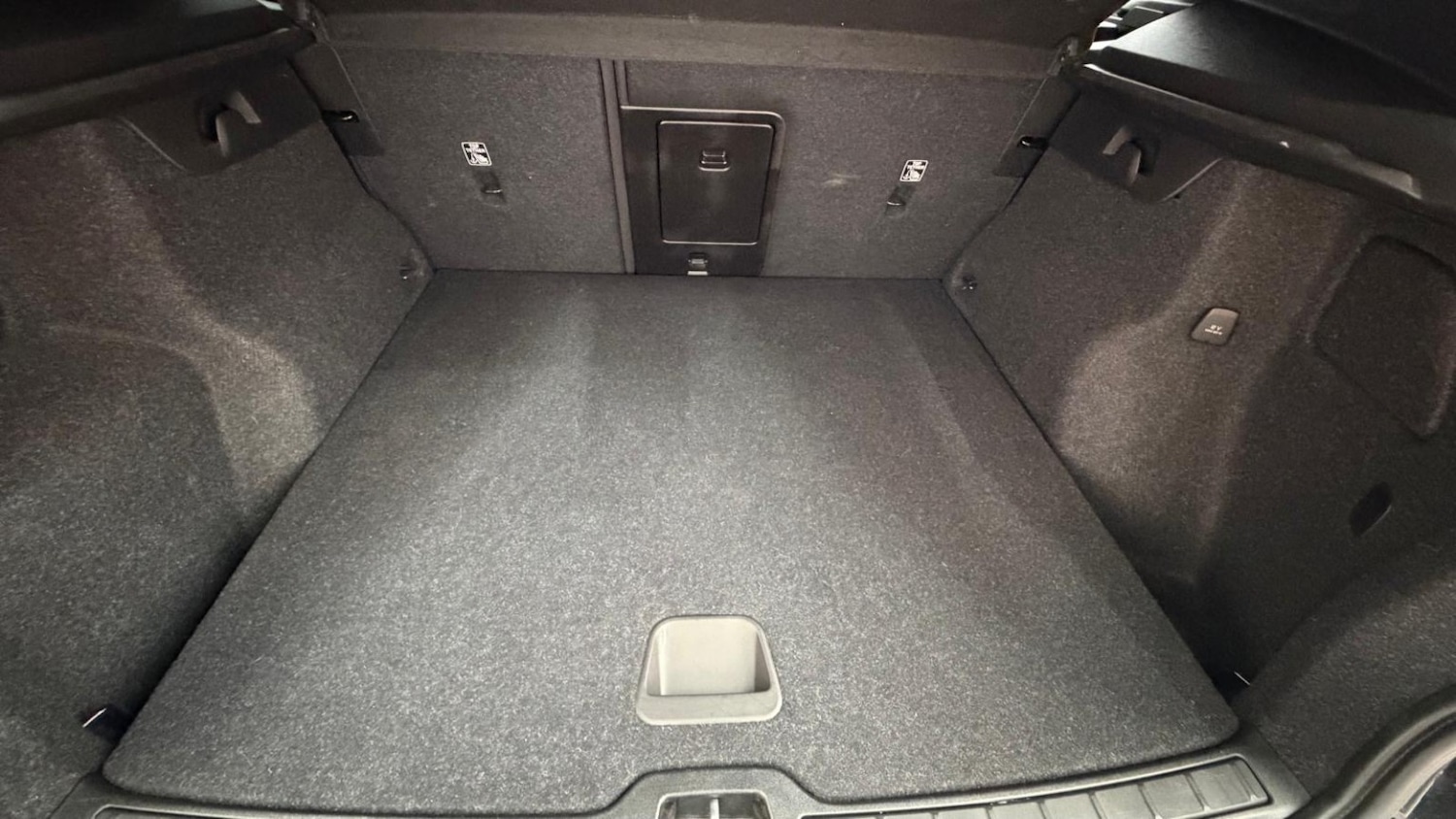 Used Volvo XC40 2022 for sale - 77001562: Photo 92