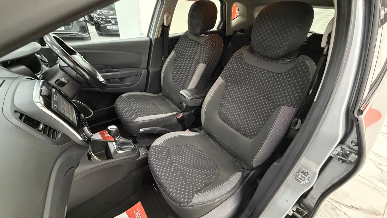 Used Renault Captur 2018 for sale - 76504696: Photo 34