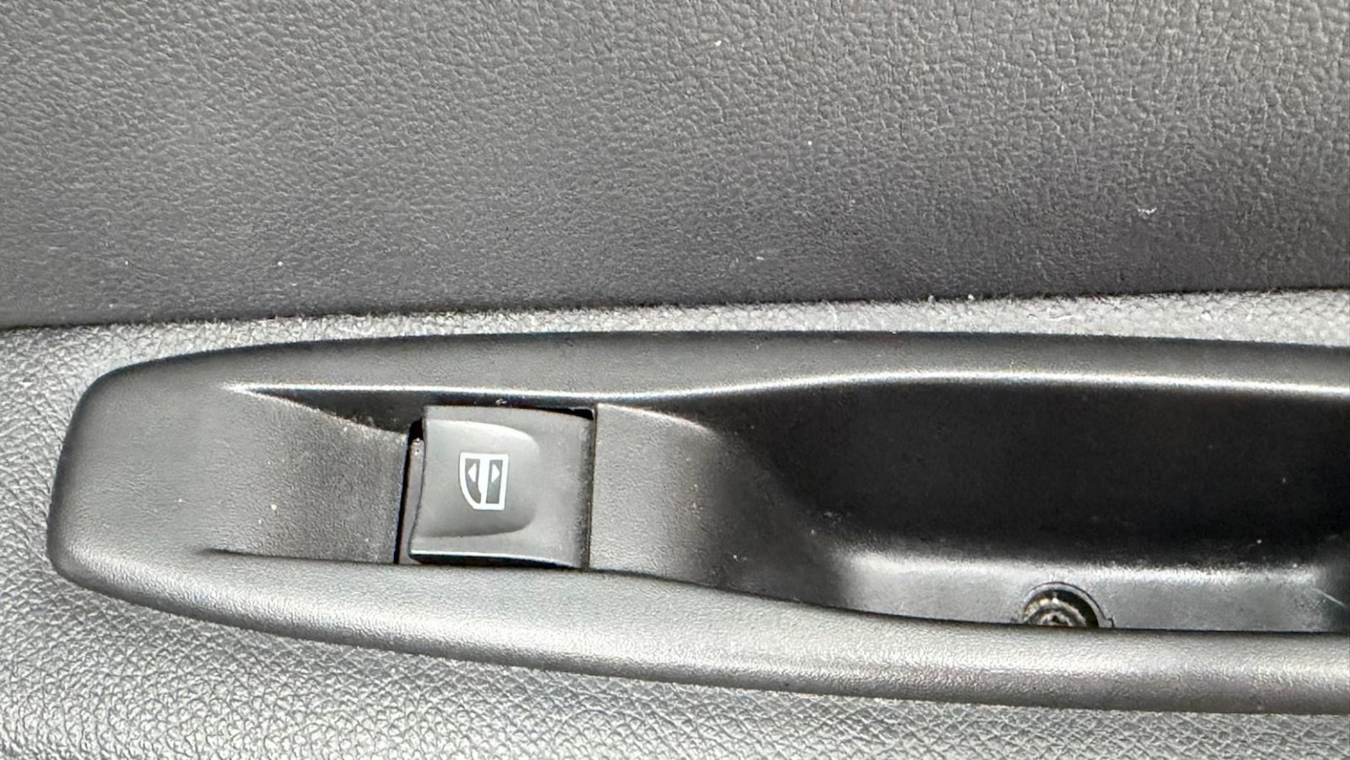 Used Renault Captur 2018 for sale - 76504696: Photo 47