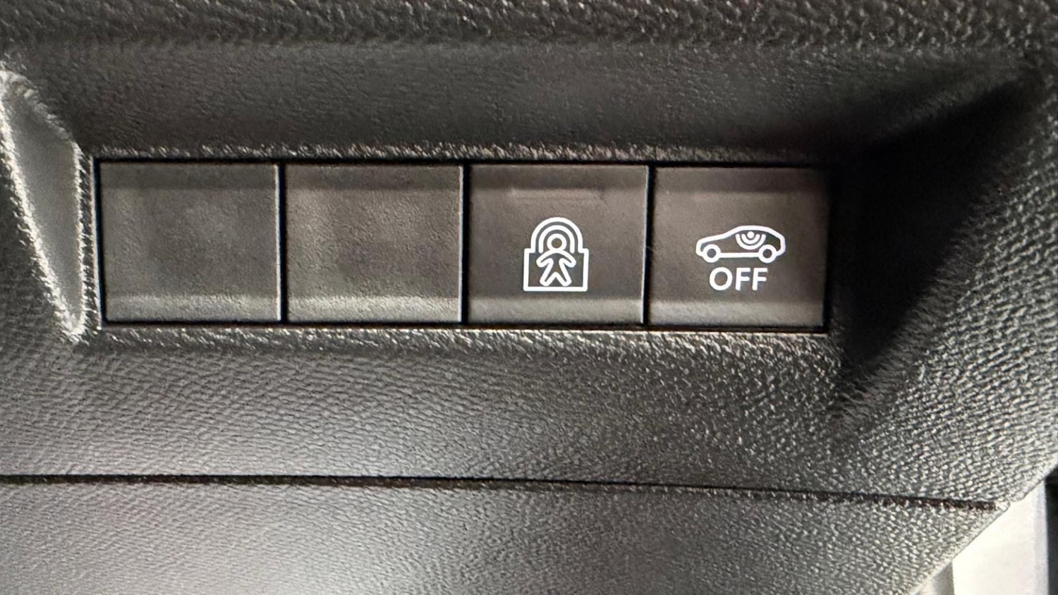 Used Peugeot 208 2024 for sale - 77240311: Photo 41