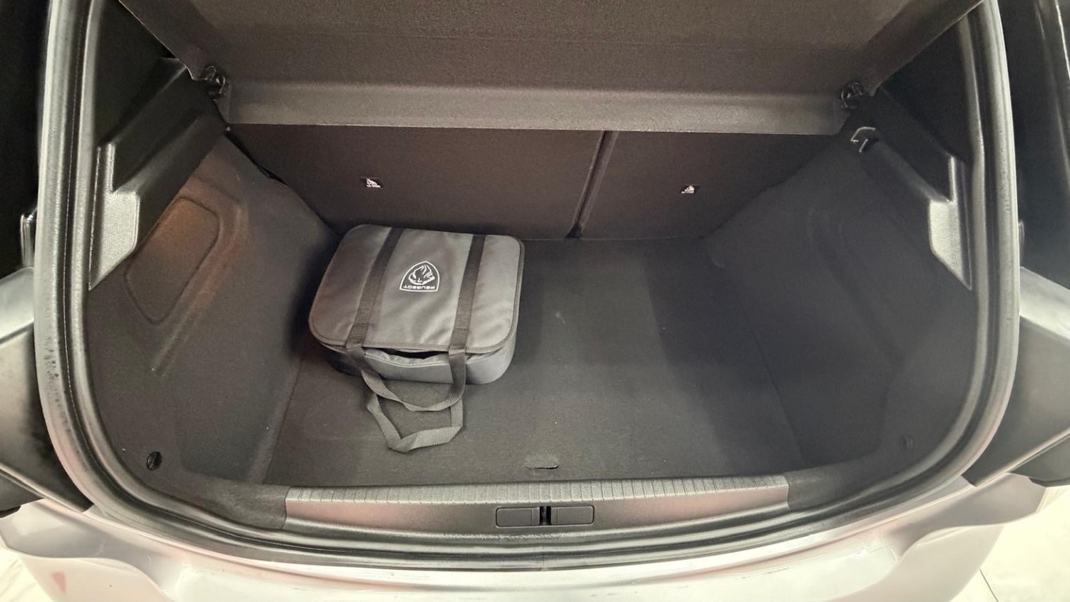 Used Peugeot 208 2024 for sale - 77240311: Photo 64