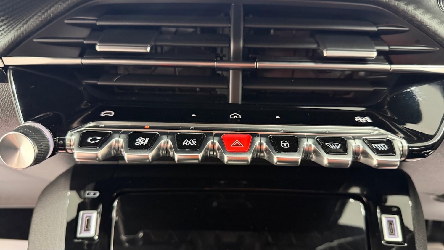 Used Peugeot 208 2024 for sale - 77240311: Photo 67