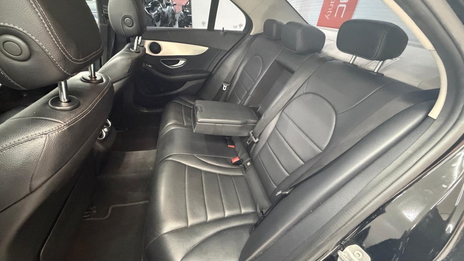 Used Mercedes-Benz C Class 2018 for sale - 77240313: Photo 38