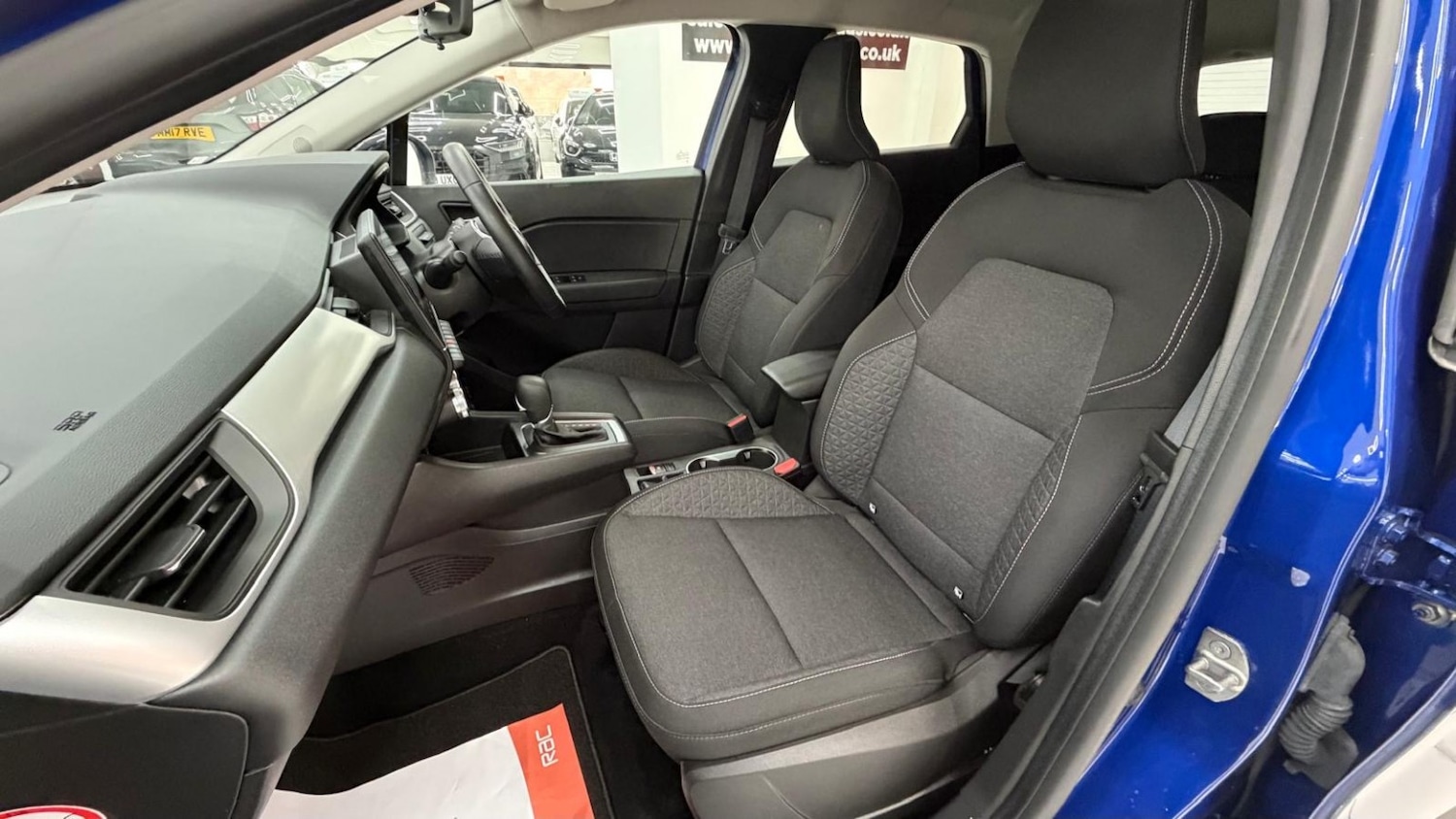 Used Renault Captur 2024 for sale - 76643482: Photo 63