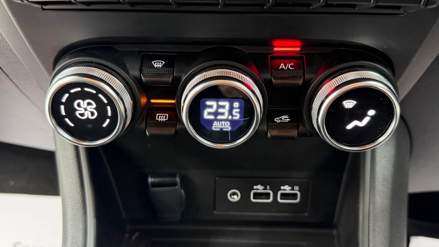 Used Renault Captur 2024 for sale - 76643482: Photo 70