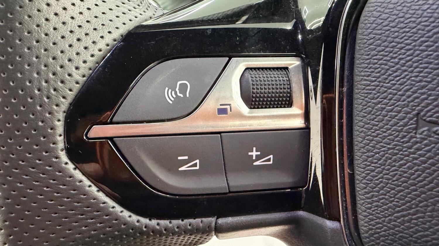 Used Peugeot 208 2022 for sale - 76497589: Photo 44