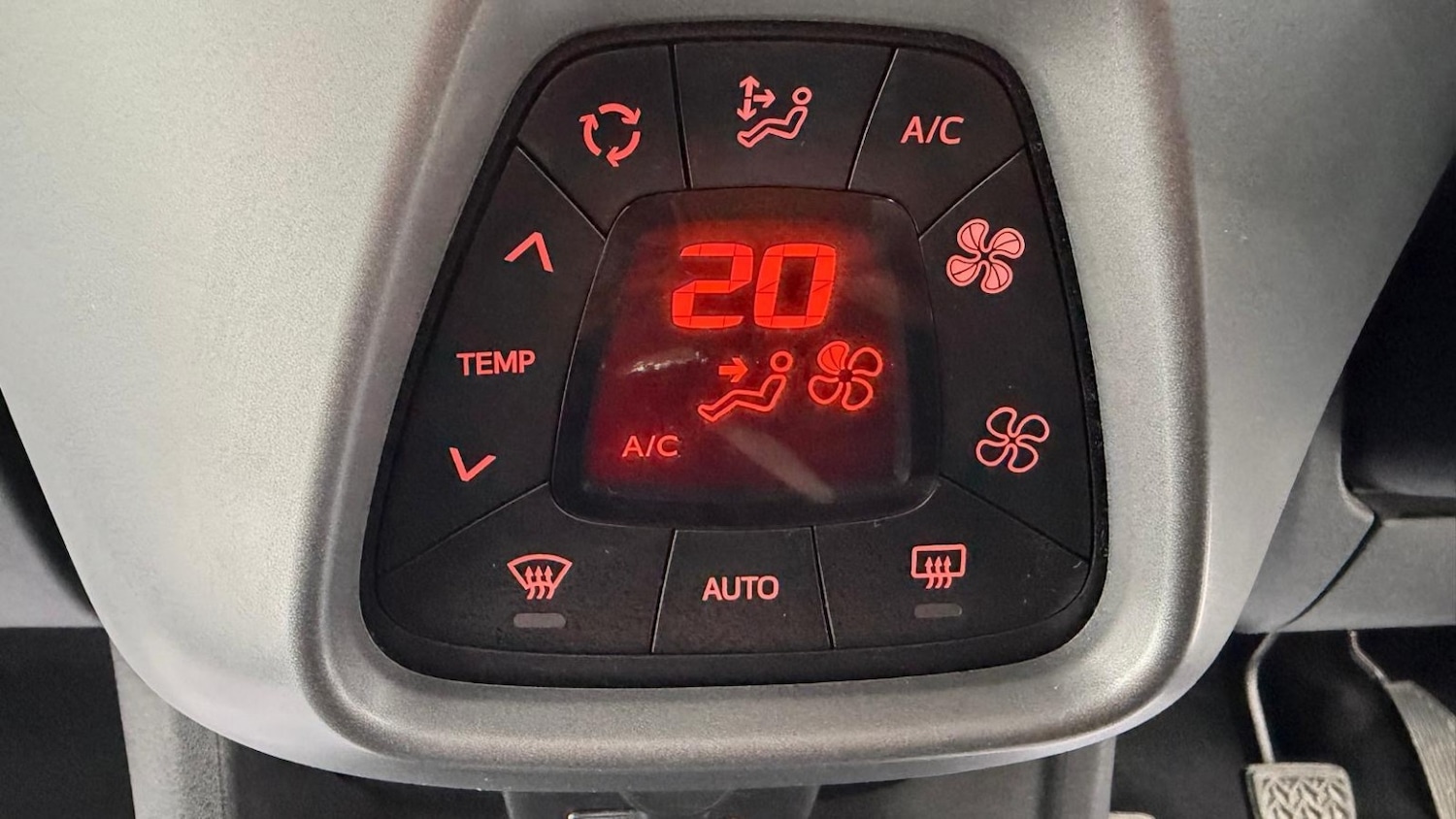 Used Toyota AYGO 2018 for sale - 77240310: Photo 37