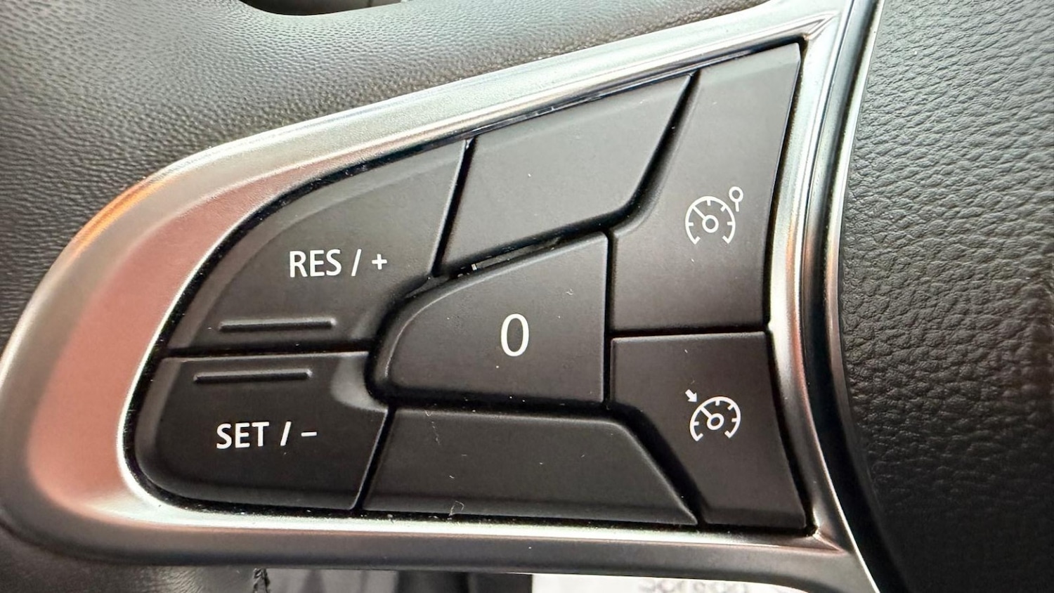 Used Renault Captur 2024 for sale - 76817578: Photo 51