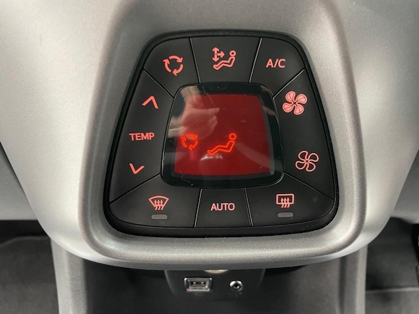 Used Toyota AYGO 2021 for sale - 76242847: Photo 48