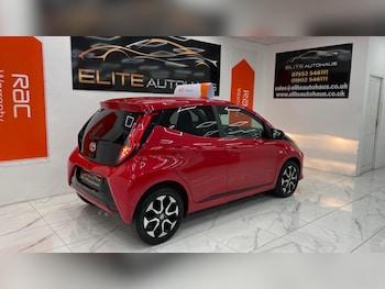 Used Toyota AYGO 2021 for sale - 76242847: Photo 4