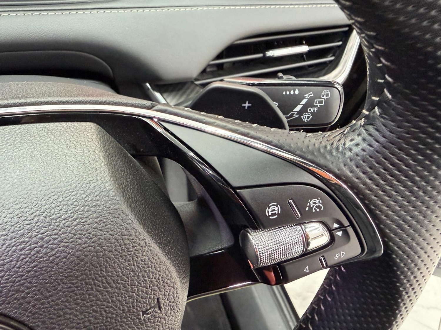 Used Skoda Enyaq 2023 for sale - 77051594: Photo 97