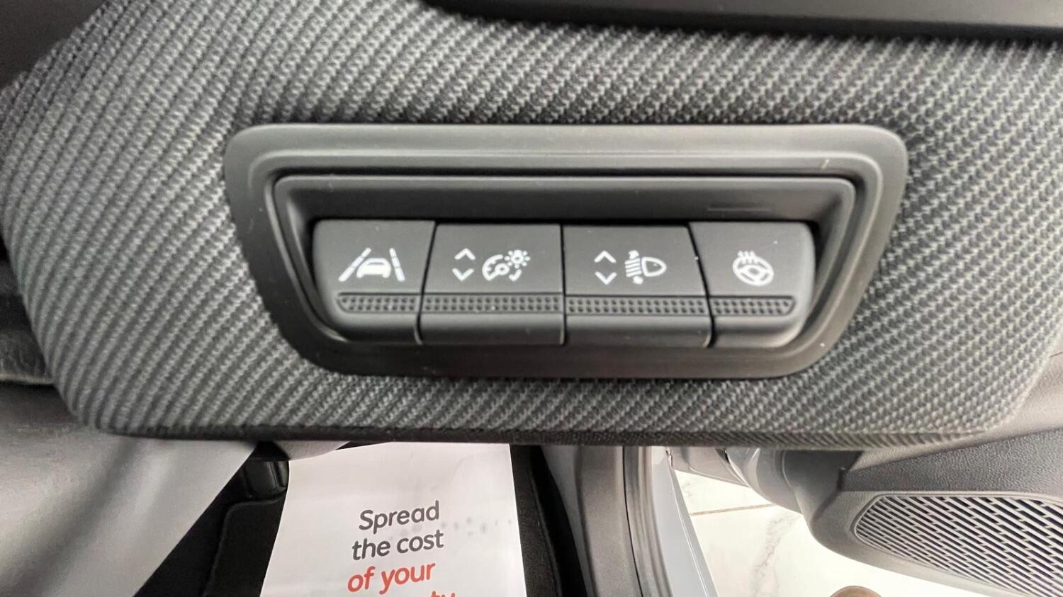 Used Renault Clio 2024 for sale - 76126388: Photo 48