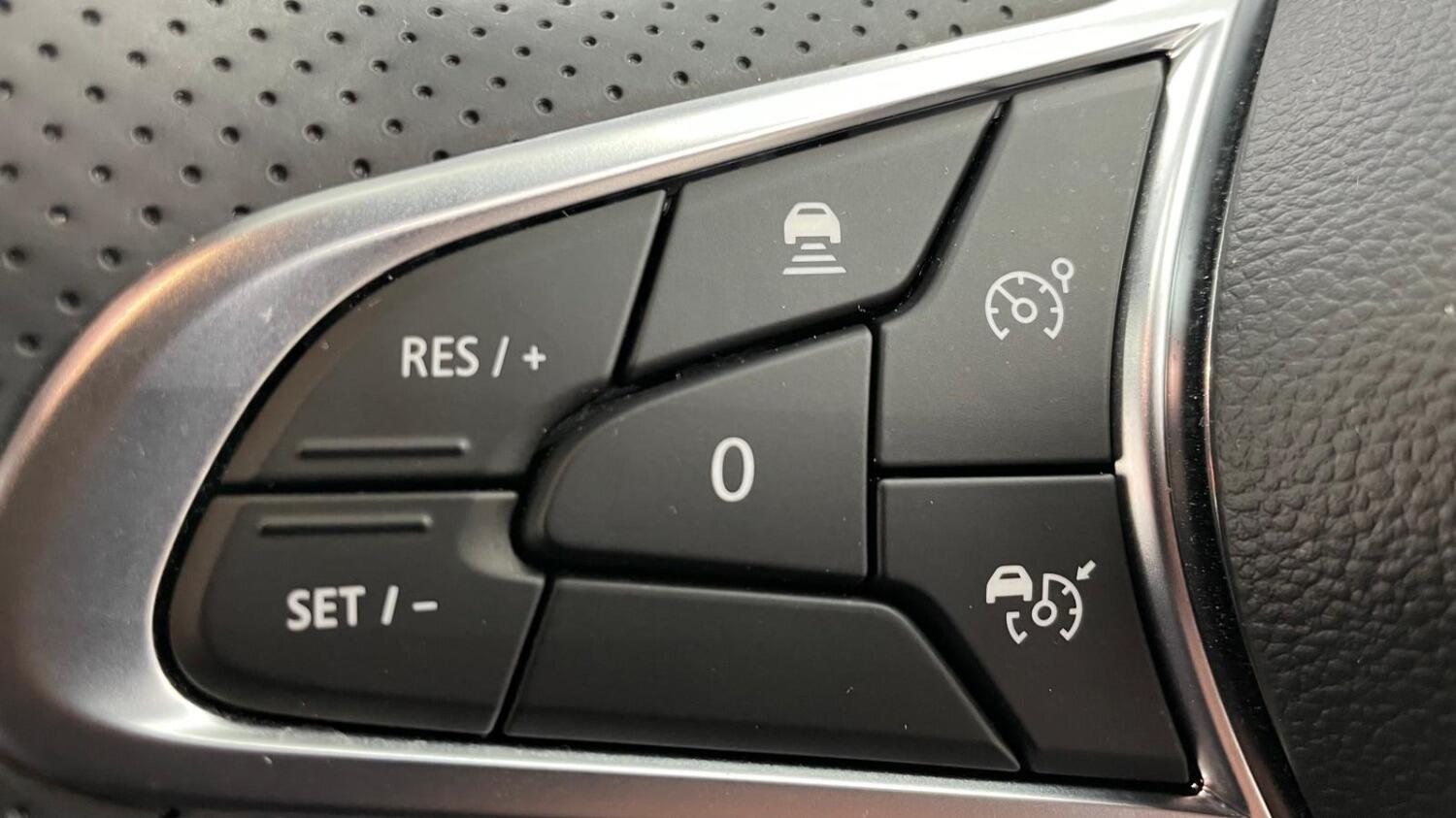 Used Renault Clio 2024 for sale - 76126388: Photo 52