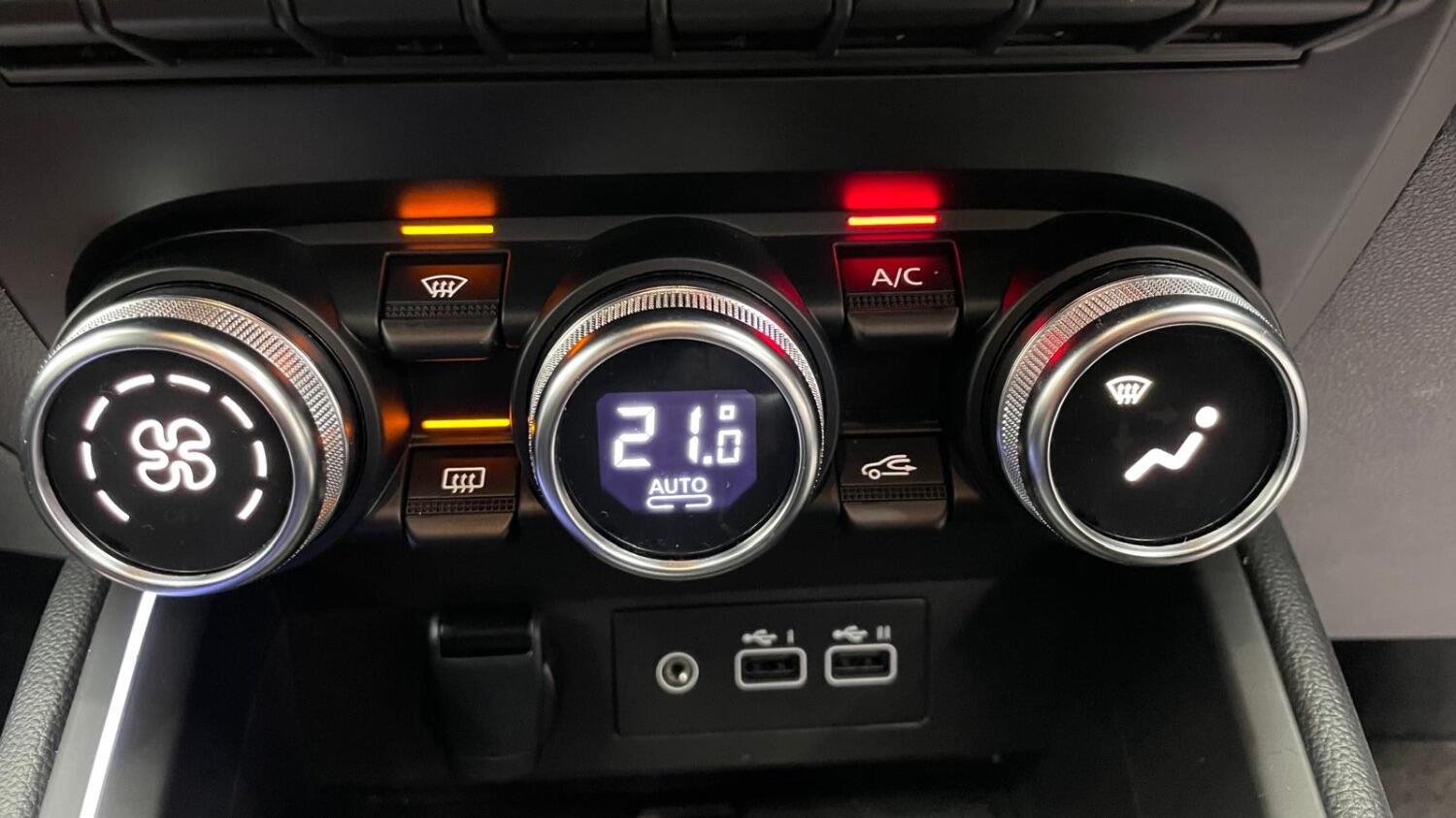 Used Renault Clio 2024 for sale - 76126388: Photo 73