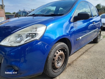 Used Renault Clio 2010 for sale - 75654983: Photo