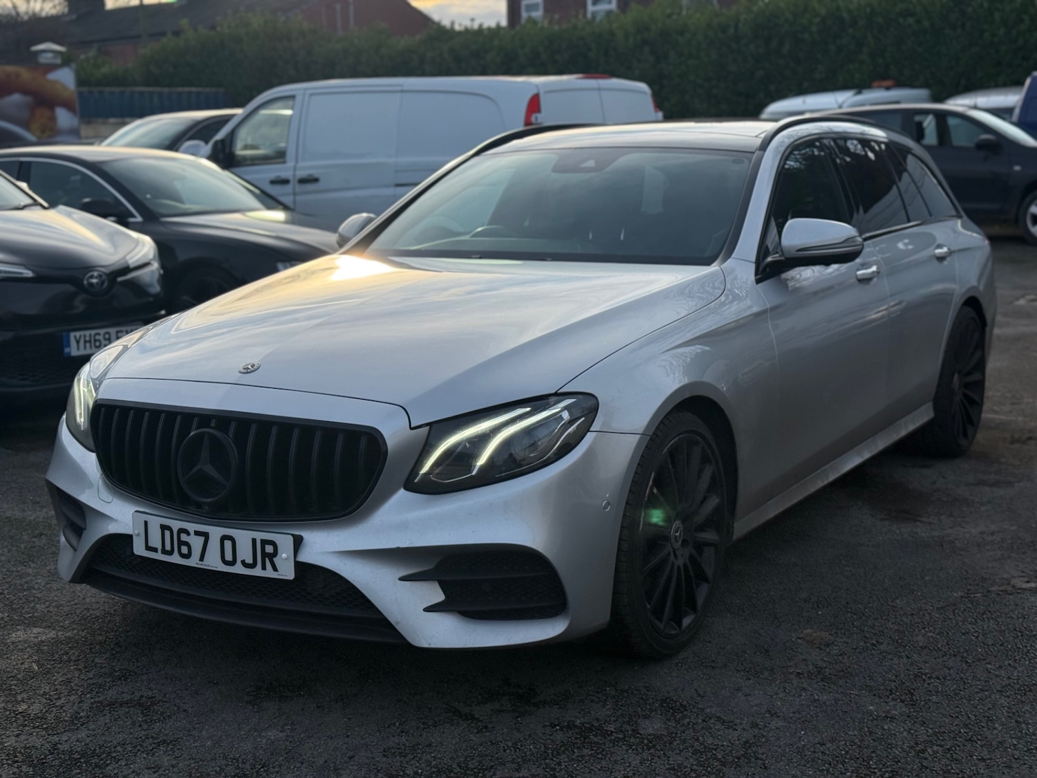 Used Mercedes-Benz E Class 2017 for sale - 77264812: Photo 3
