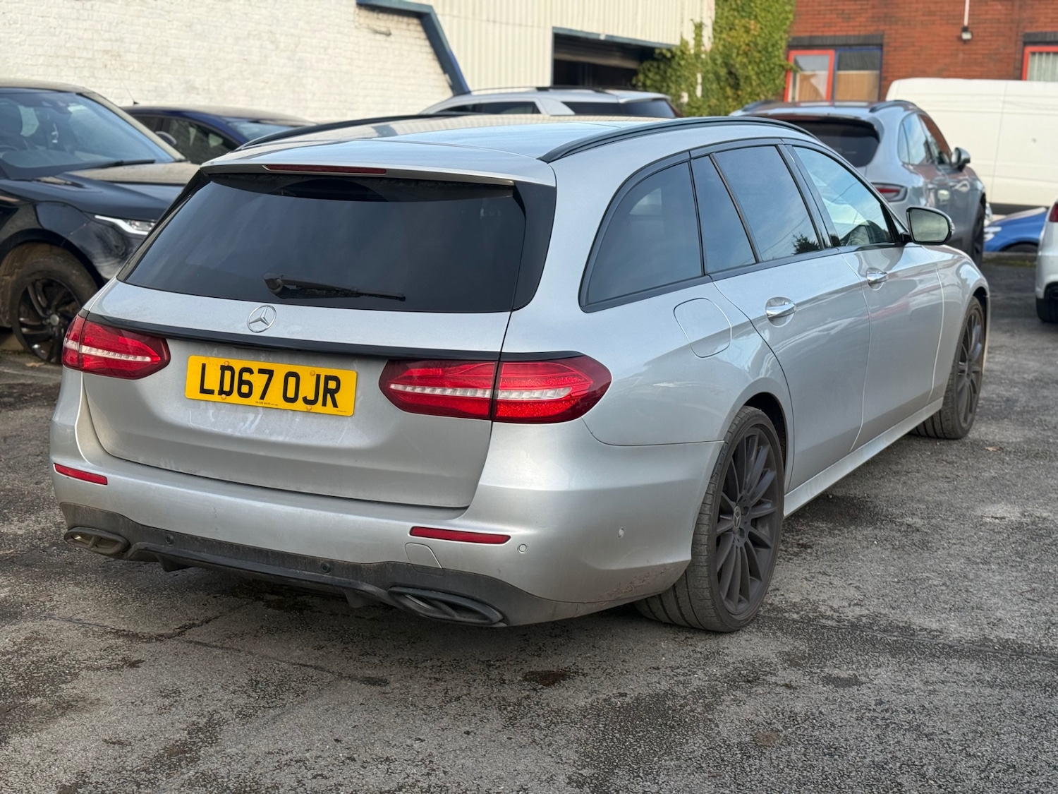 Used Mercedes-Benz E Class 2017 for sale - 77264812: Photo 4