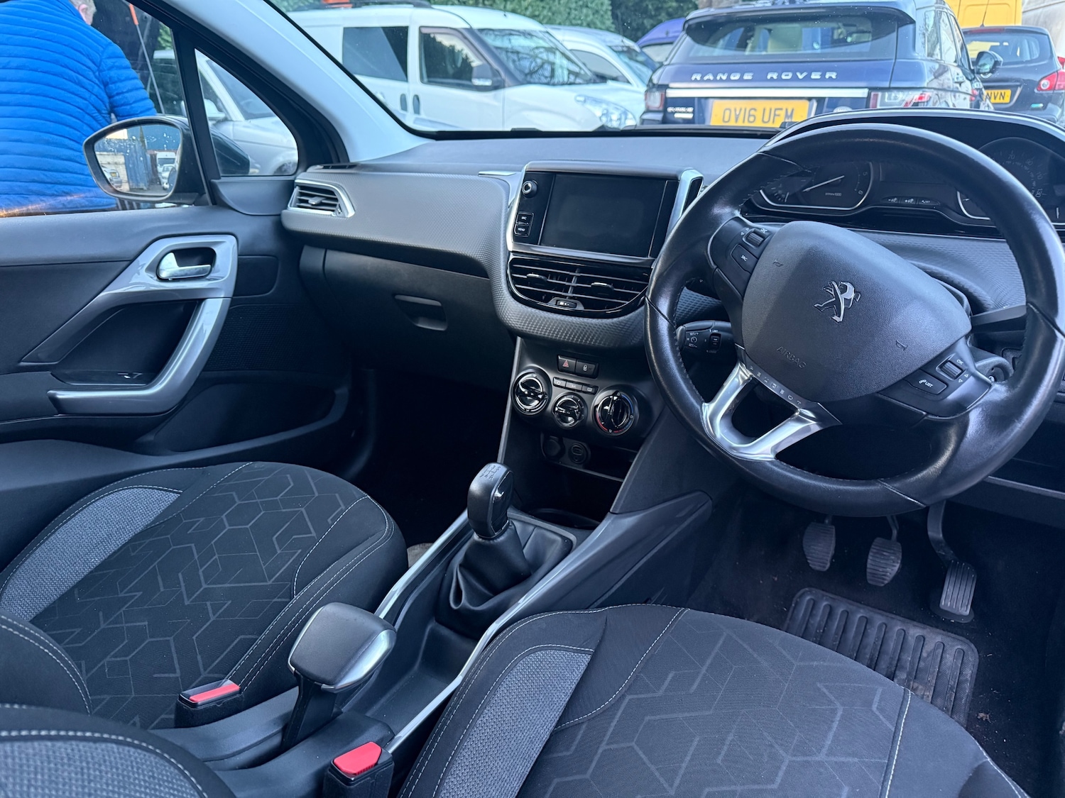 Used Peugeot 2008 2018 for sale - 77264814: Photo 9