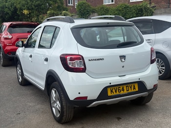 Used Dacia Sandero Stepway 2015 for sale - 78936105: Photo