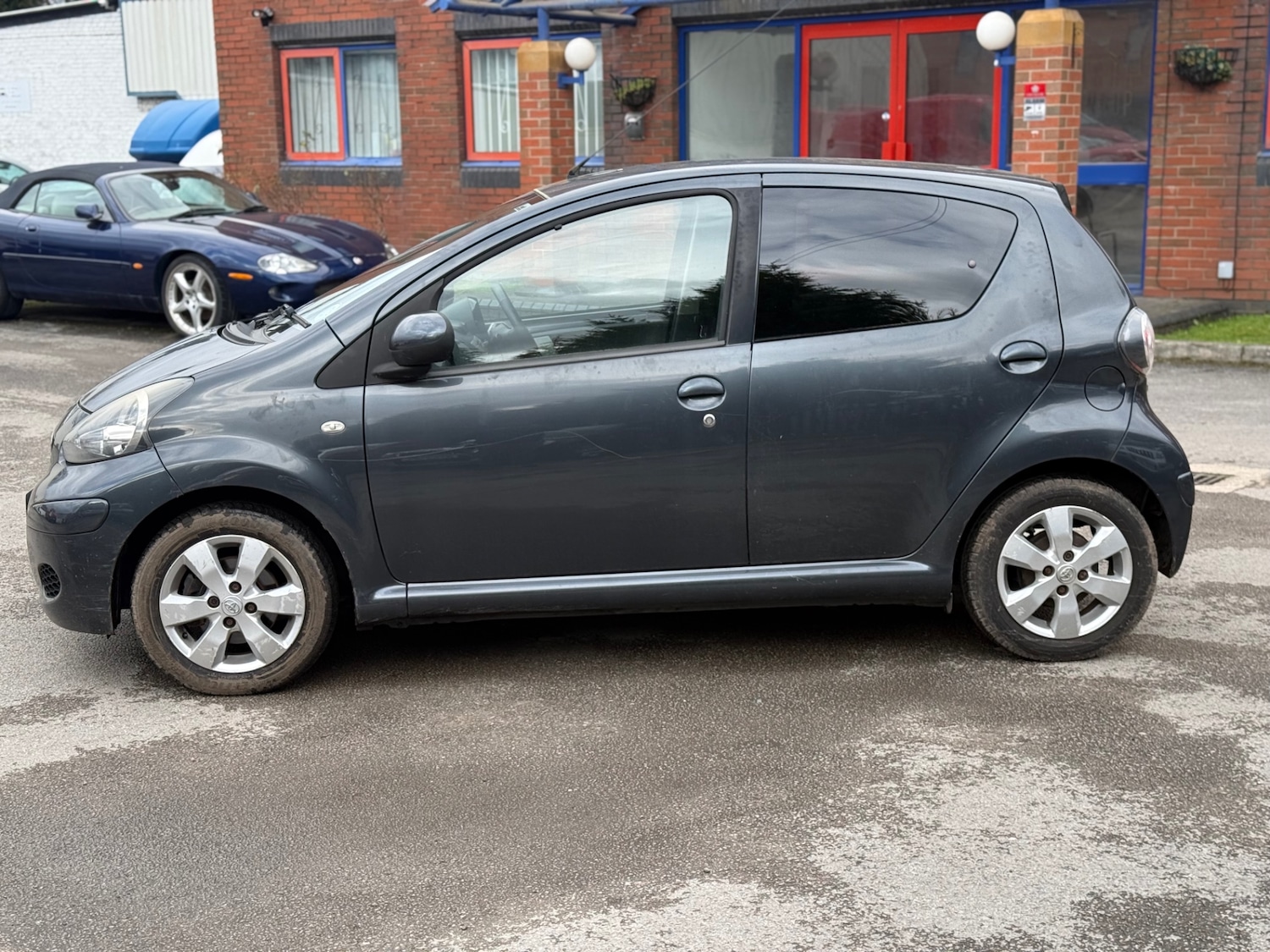 Used Toyota AYGO 2011 for sale - 77774512: Photo 4