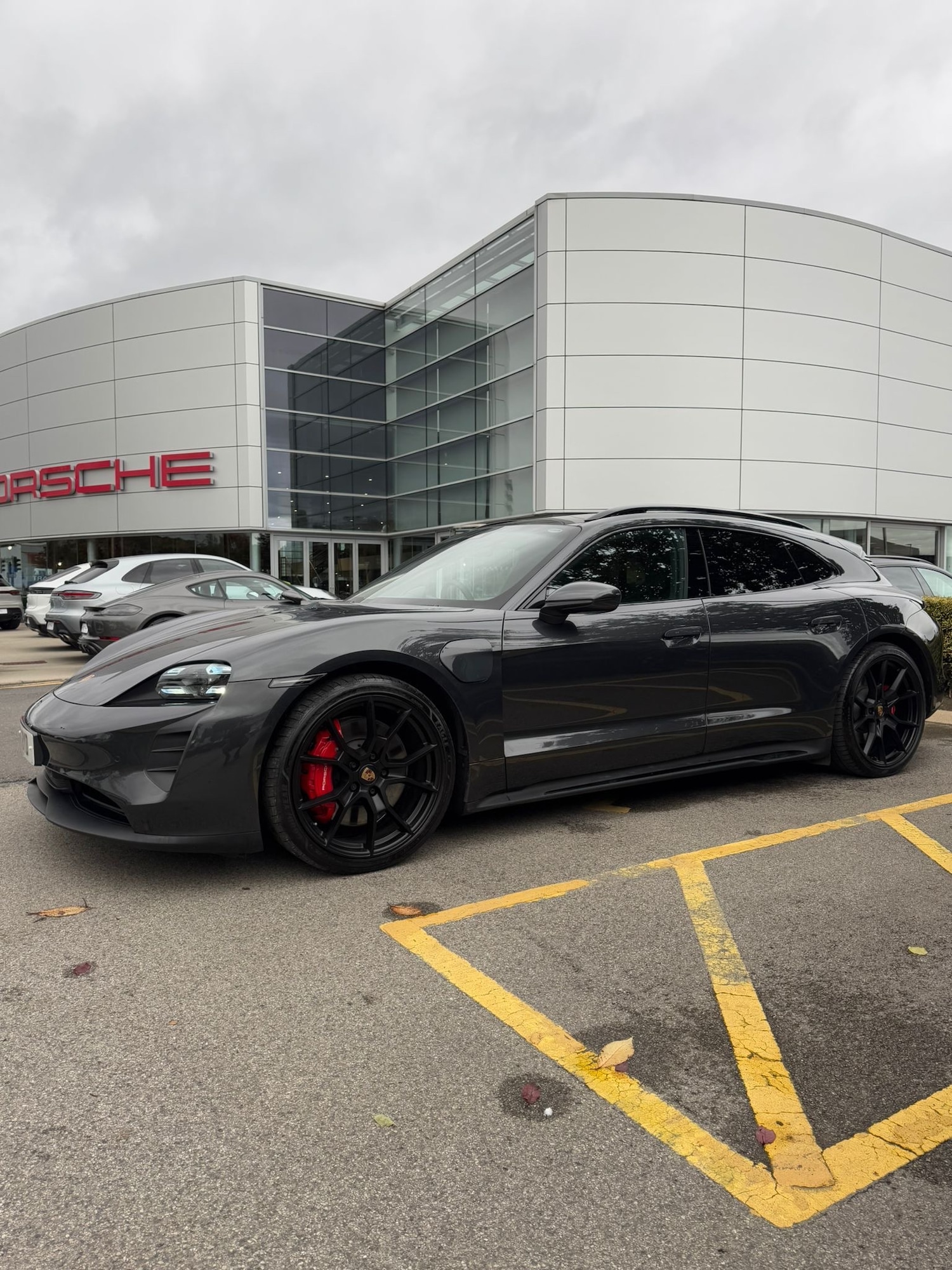 Used Porsche Taycan 2023 for sale - 76752030: Photo 13