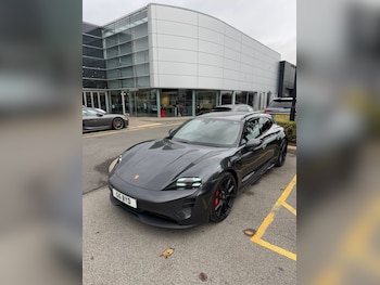 Used Porsche Taycan 2023 for sale - 76752030: Photo