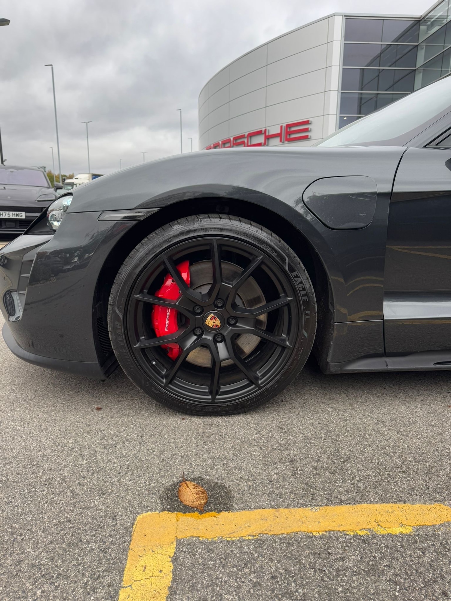 Used Porsche Taycan 2023 for sale - 76752030: Photo 7