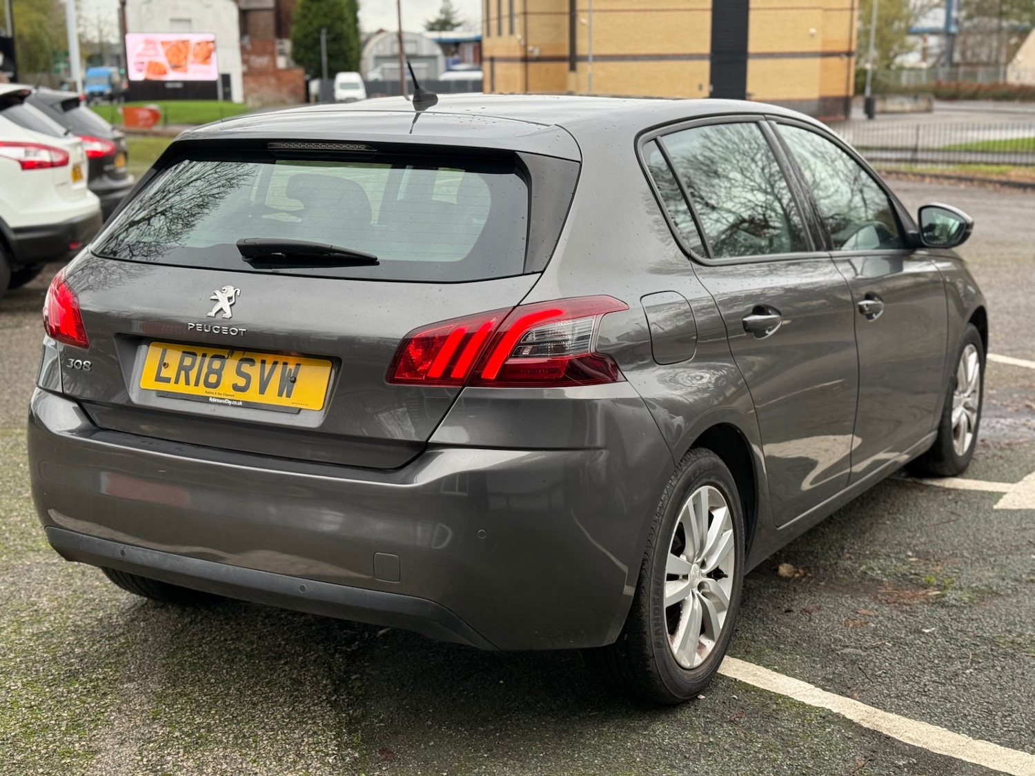 Used Peugeot 308 2018 for sale - 76573802: Photo 10