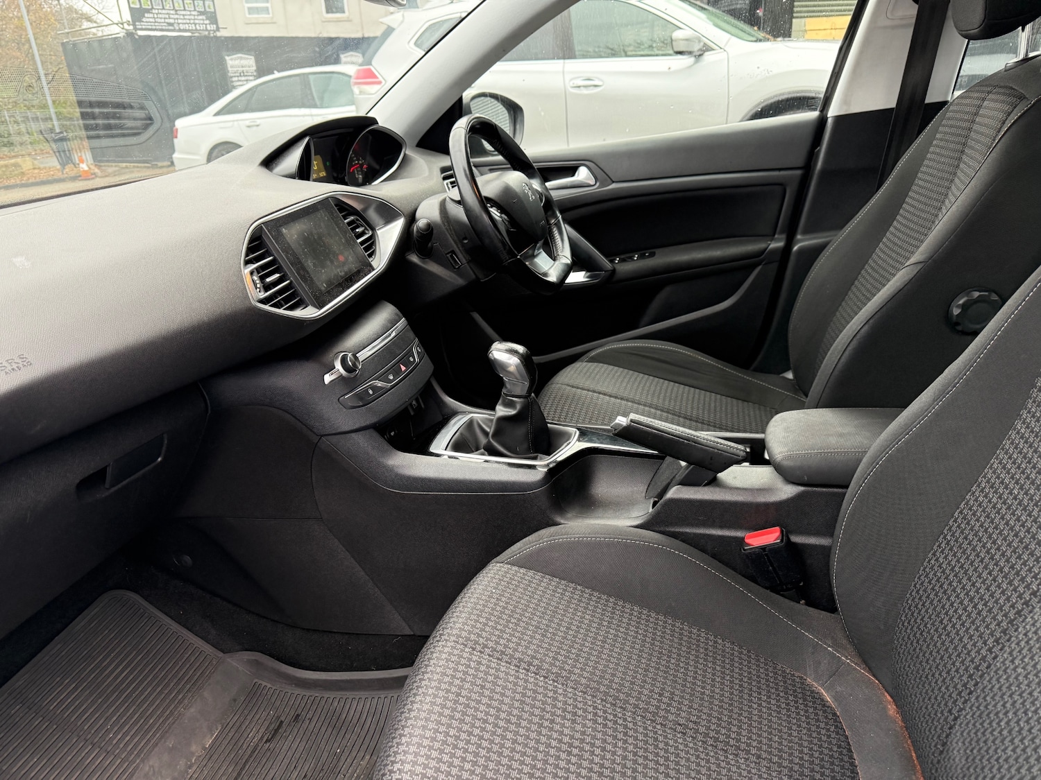 Used Peugeot 308 2018 for sale - 76573802: Photo 14