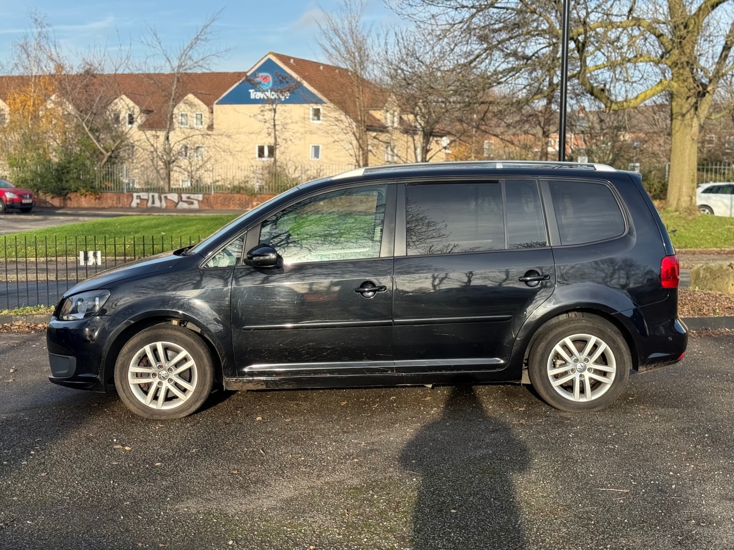 Used Volkswagen Touran 2012 for sale - 76941909: Photo 4