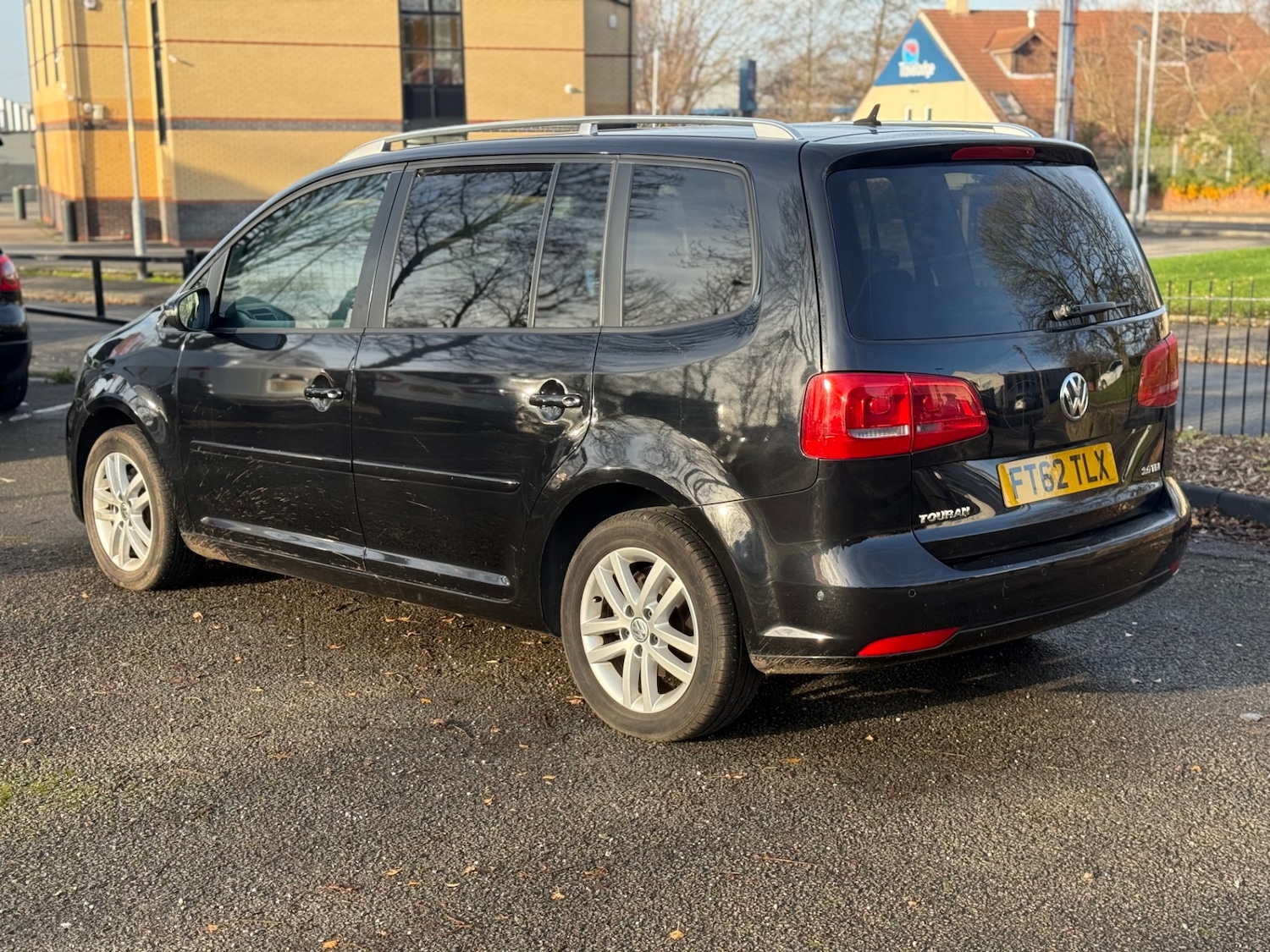 Used Volkswagen Touran 2012 for sale - 76941909: Photo 5