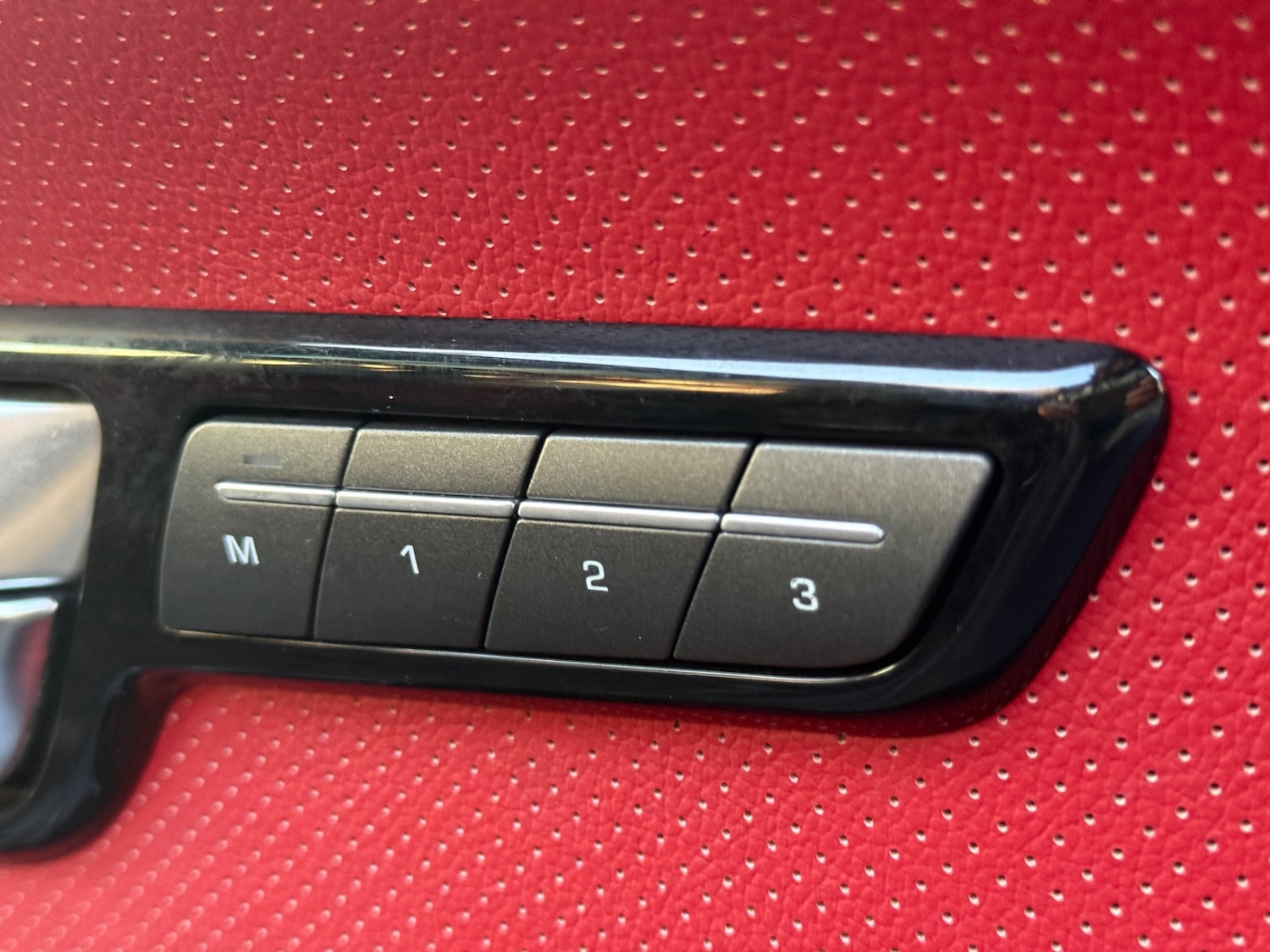 Used Land Rover Range Rover Evoque 2011 for sale - 76739175: Photo 17