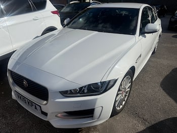 Used Jaguar XE 2019 for sale - 79820106: Photo