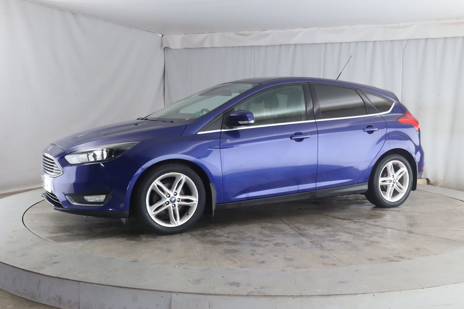 Used Ford Focus 2015 for sale - 76786359: Photo 3