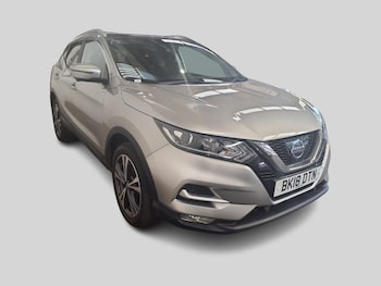 Used Nissan Qashqai 2018 for sale - 76837372: Photo