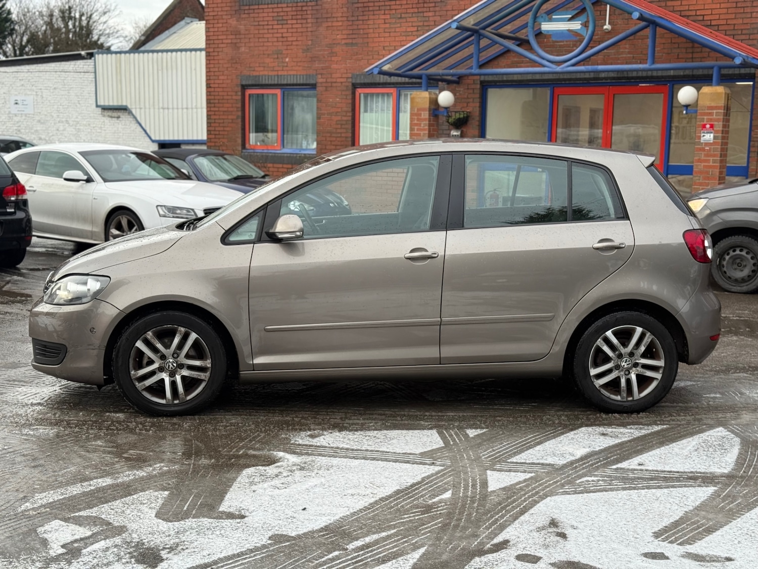 Used Volkswagen Golf Plus 2012 for sale - 77128313: Photo 4