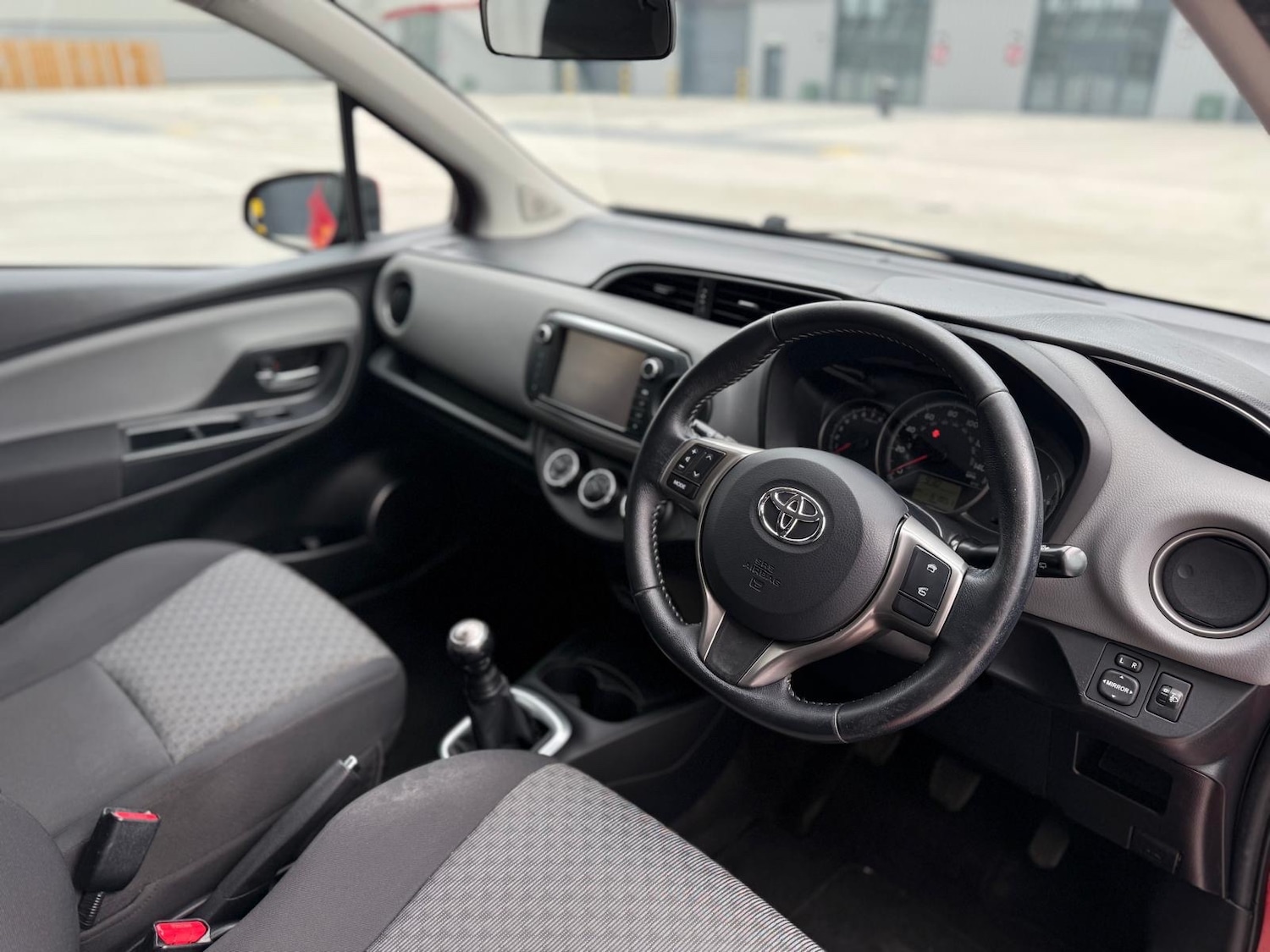 Used Toyota Yaris 2016 for sale - 76591923: Photo 11