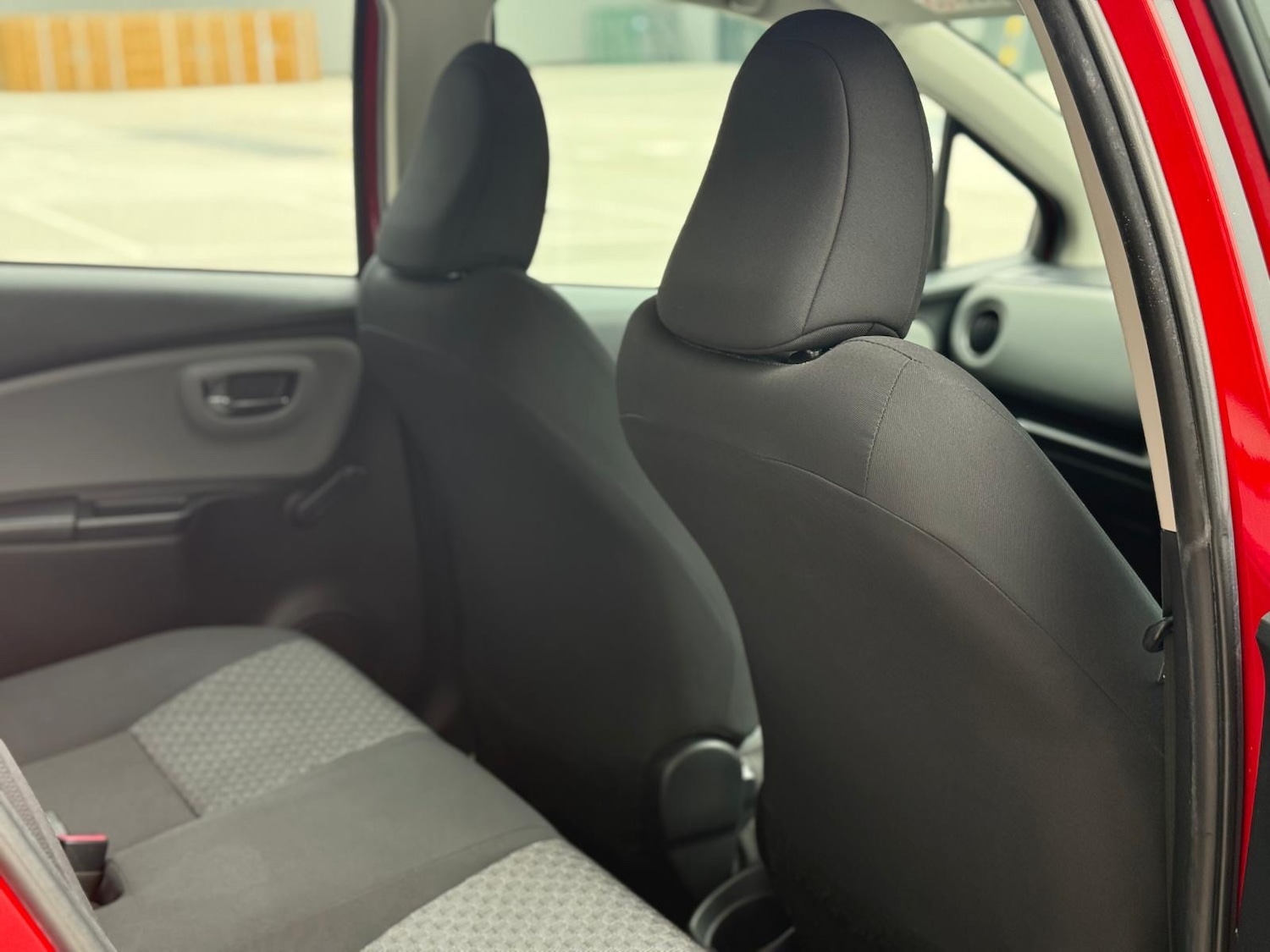 Used Toyota Yaris 2016 for sale - 76591923: Photo 15