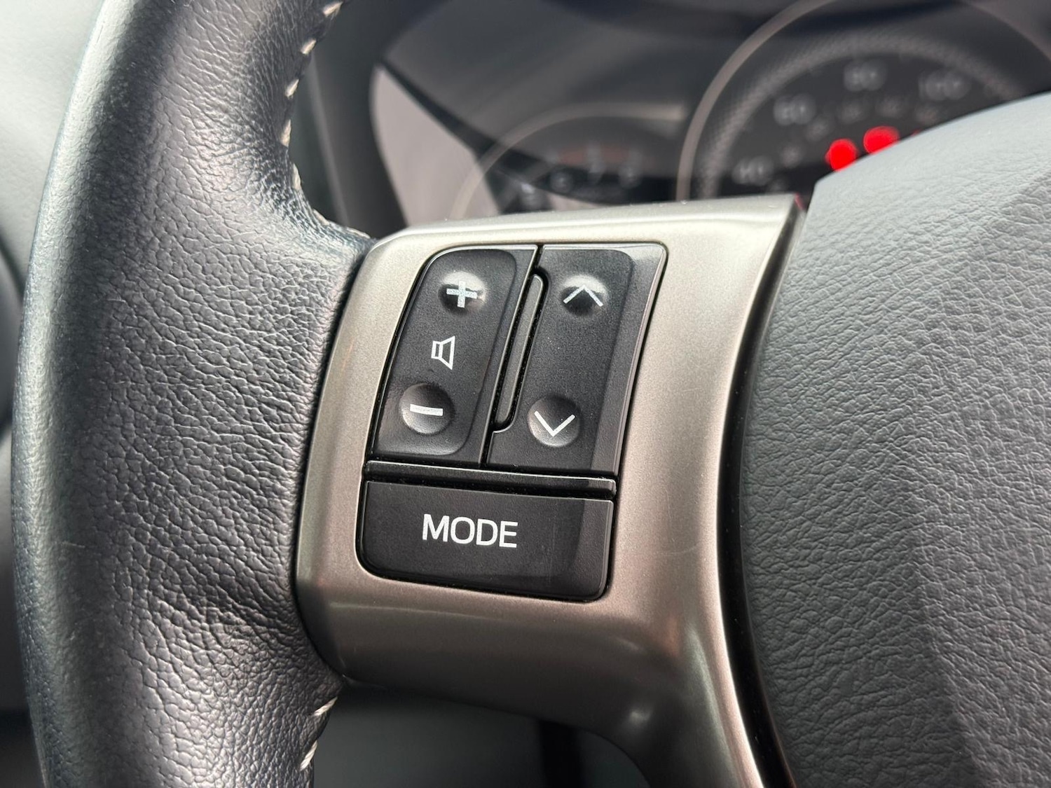 Used Toyota Yaris 2016 for sale - 76591923: Photo 25