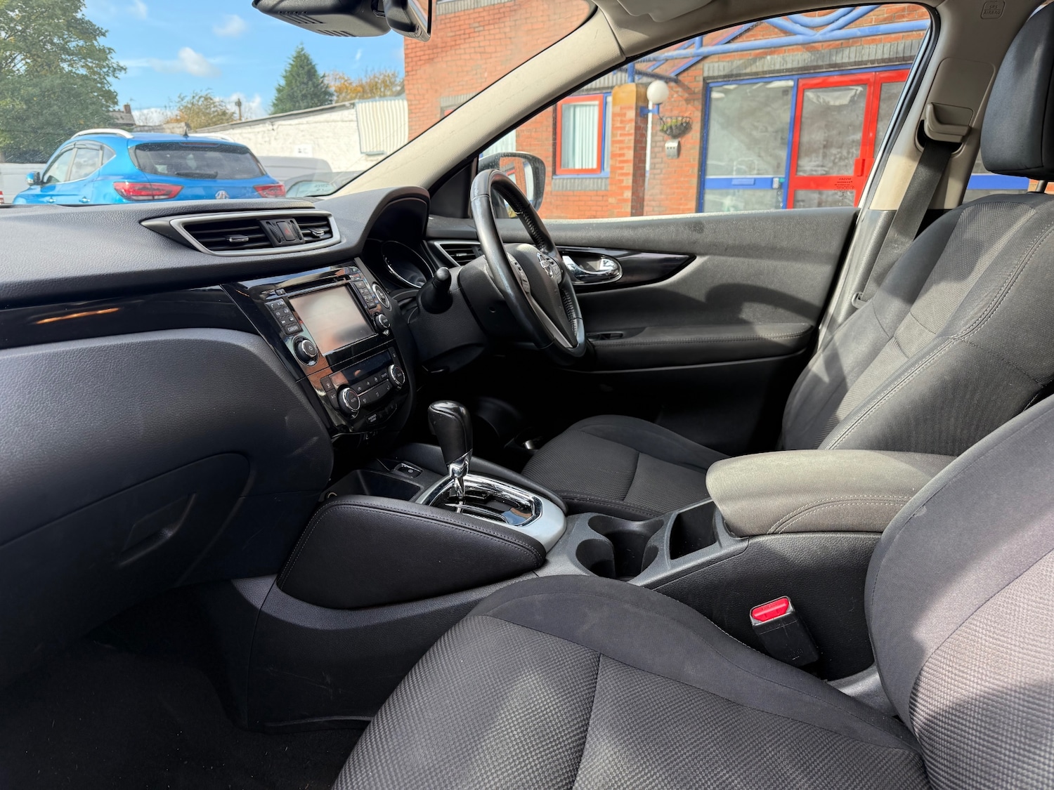 Used Nissan Qashqai 2015 for sale - 76548083: Photo 8