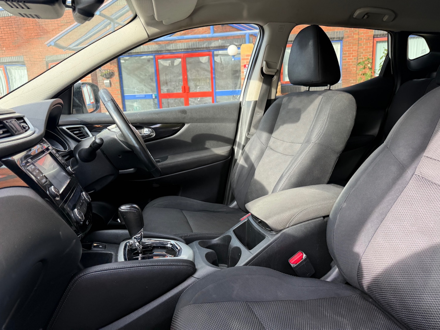 Used Nissan Qashqai 2015 for sale - 76548083: Photo 9