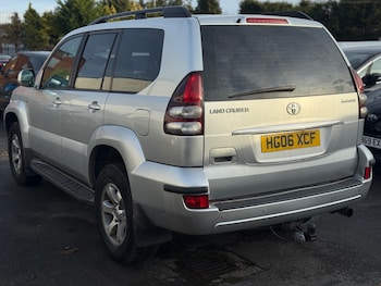 Used Toyota Land Cruiser 2006 for sale - 77200861: Photo